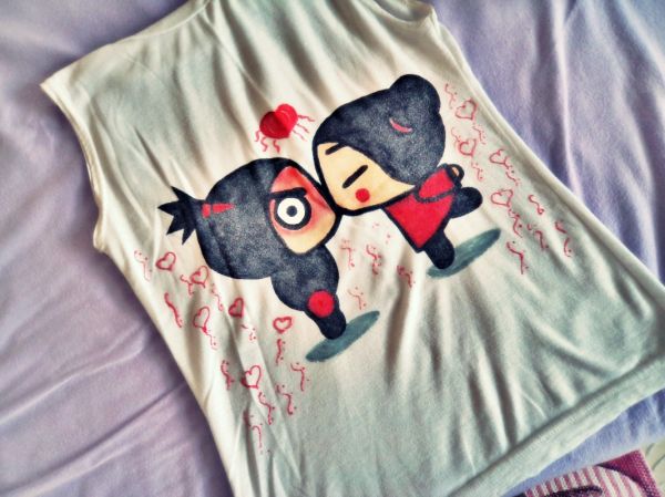 Camiseta Feminina Pintada A Mão