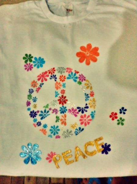 Camiseta Feminina Pintada A Mão